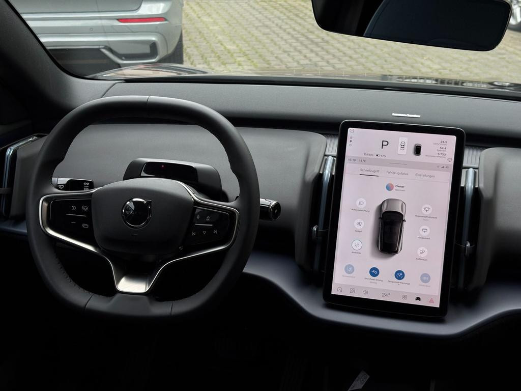 Volvo EX30