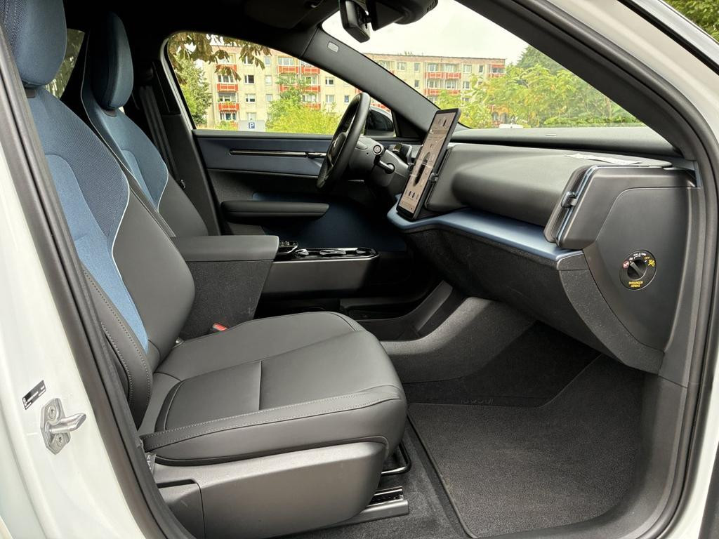 Volvo EX30