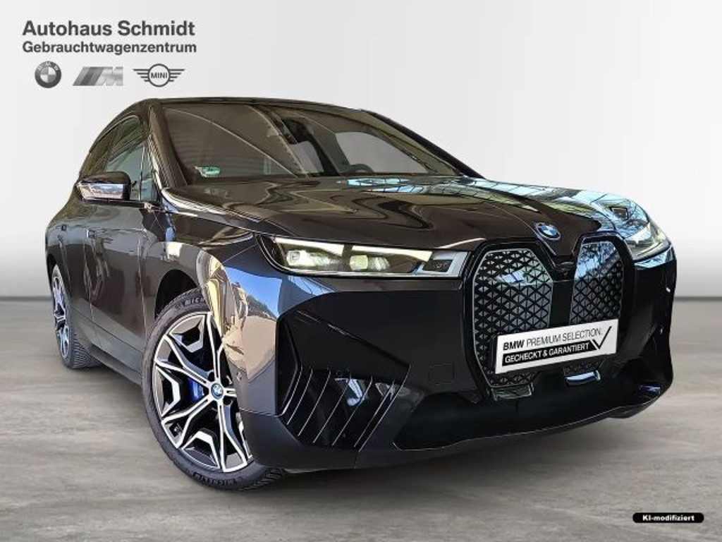 BMW iX