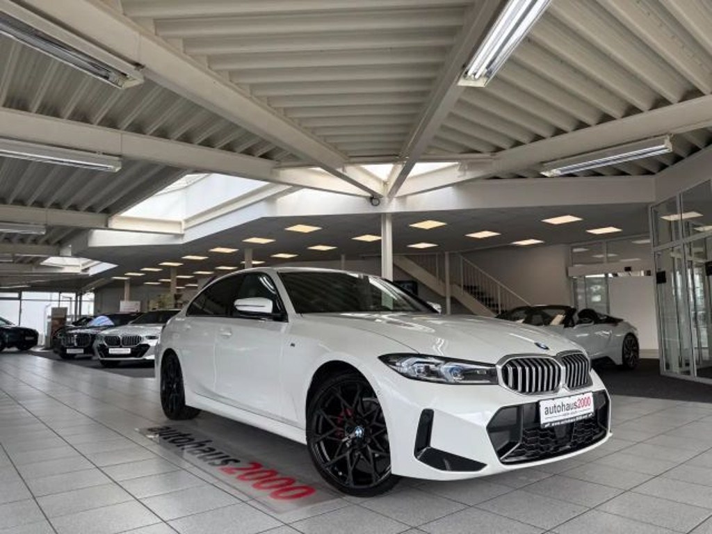 BMW 3 Serie 320 M-Sport xDrive Sedan 320i