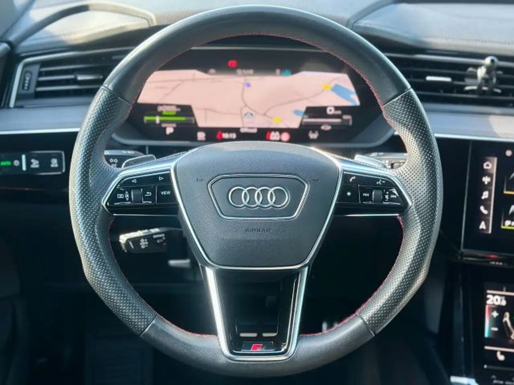 Audi Q8 e-tron