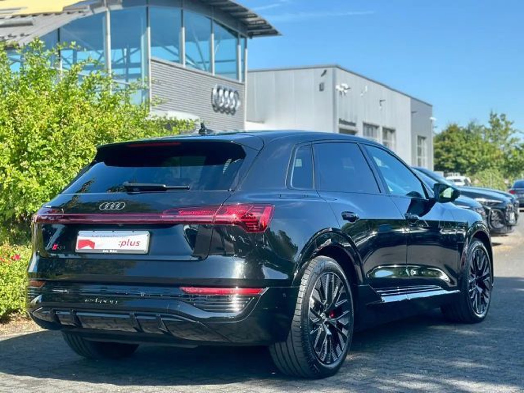 Audi Q8 e-tron