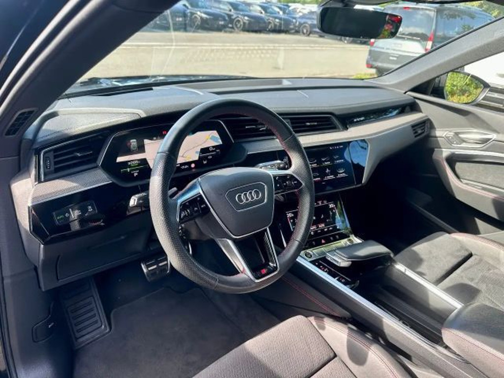 Audi Q8 e-tron