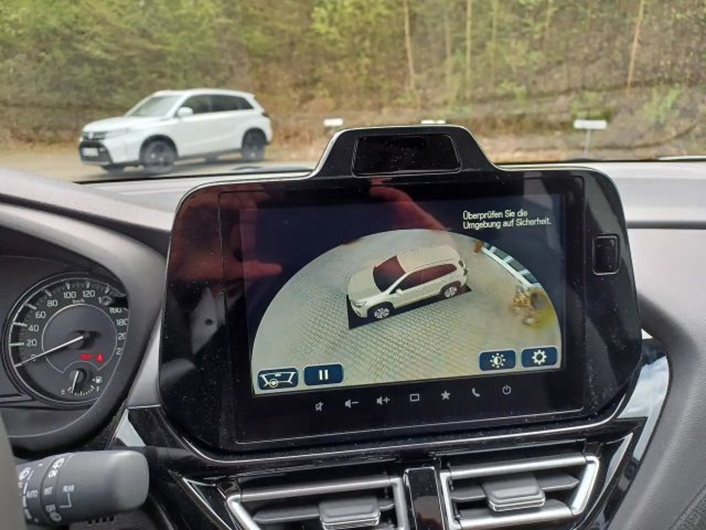 Suzuki S-Cross