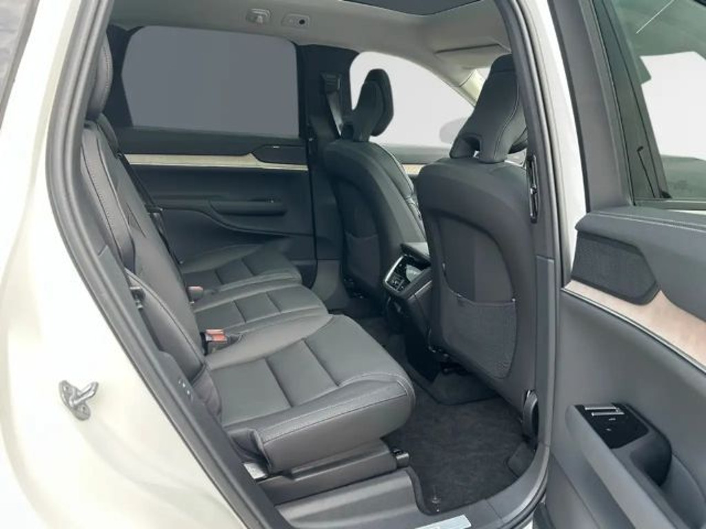 Volvo EX90