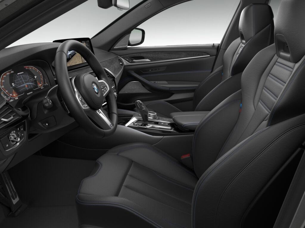 BMW M550