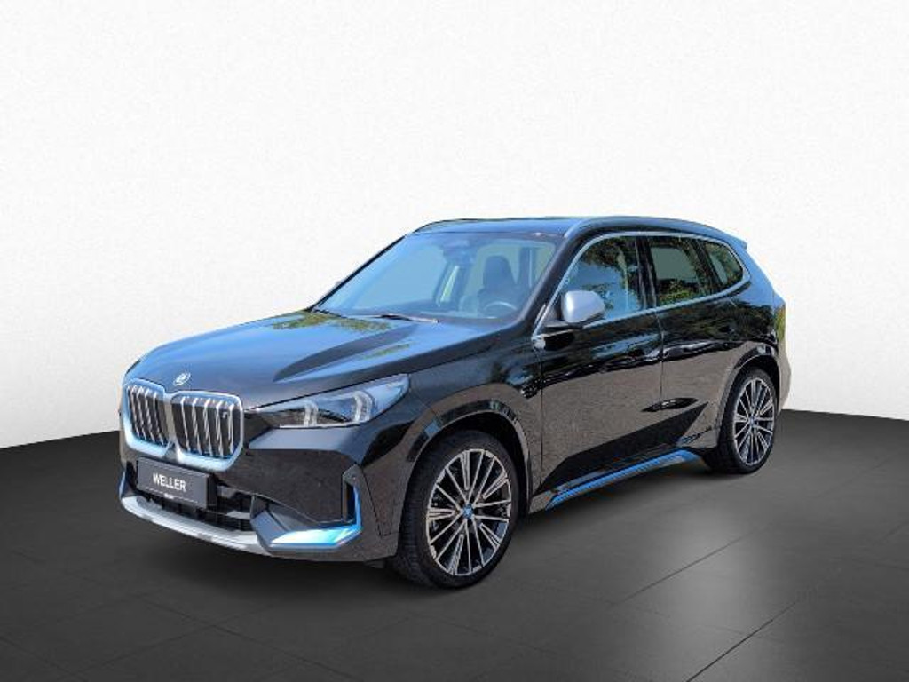 BMW iX1 xDrive30