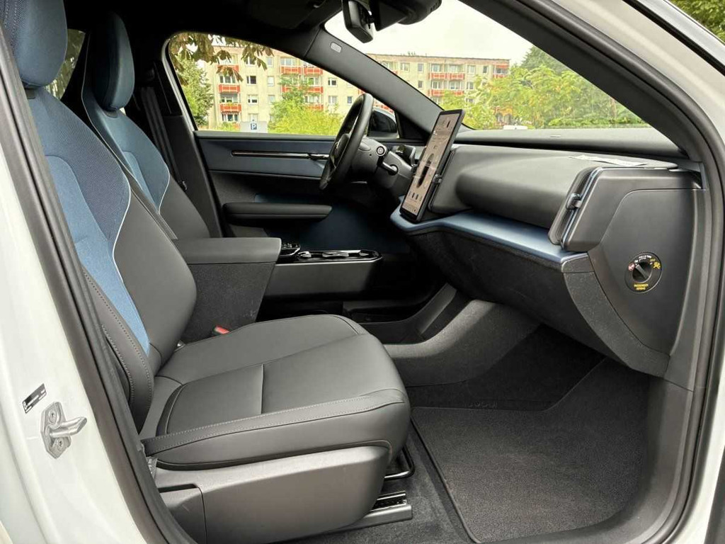 Volvo EX30