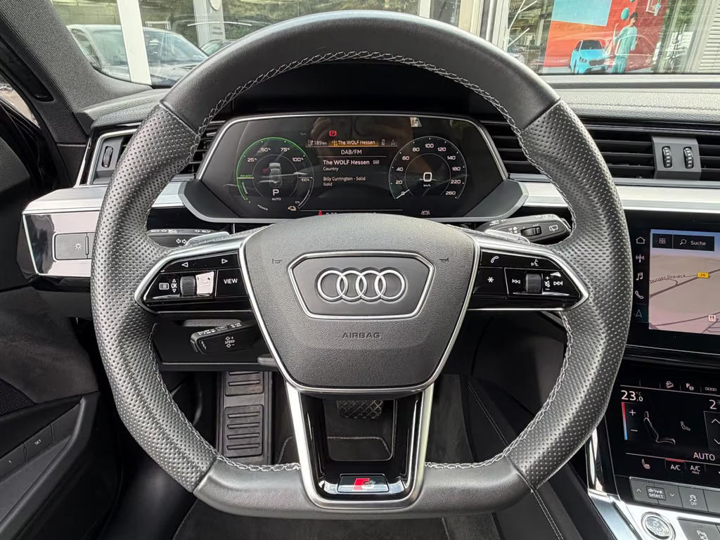 Audi e-tron