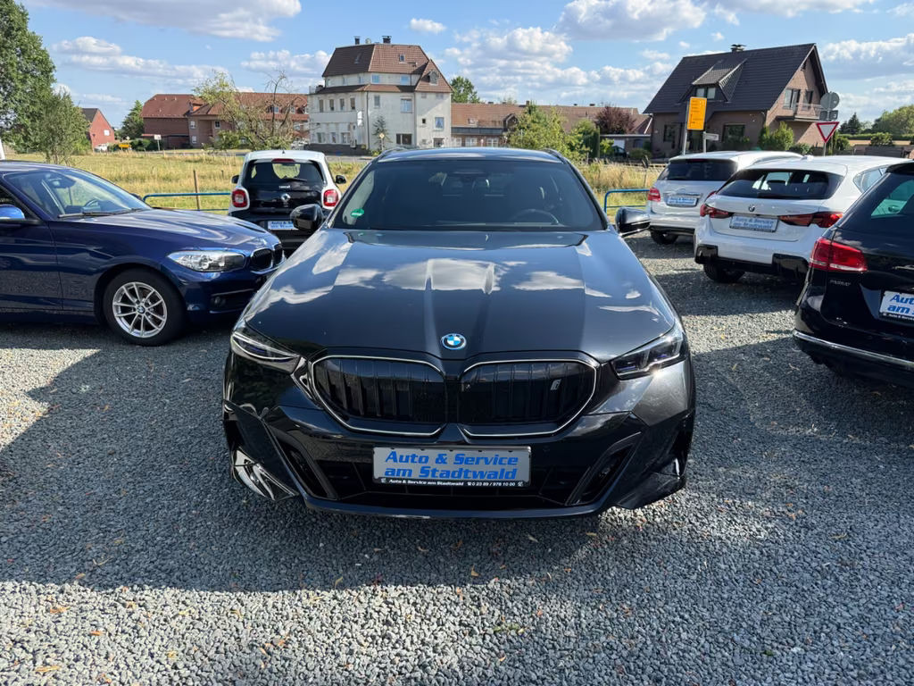 BMW i5