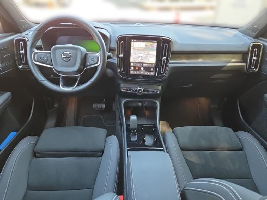 Volvo EX40