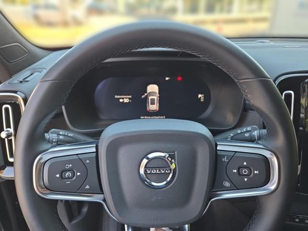 Volvo EX40
