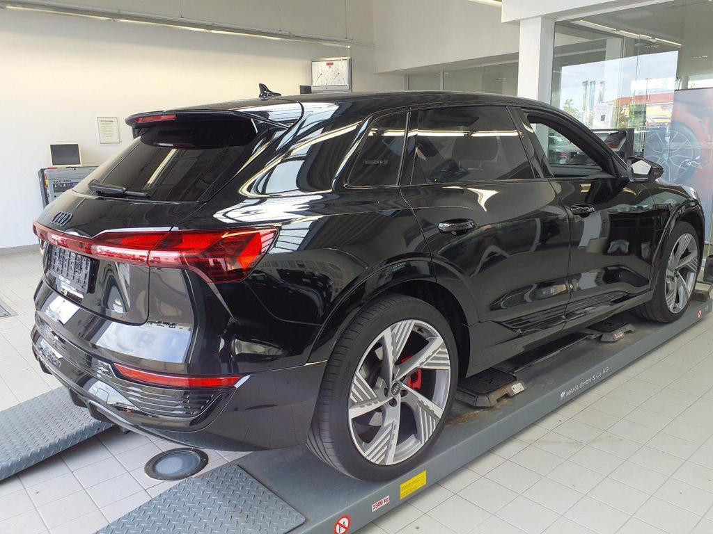 Audi Q8 e-tron S-Line 50