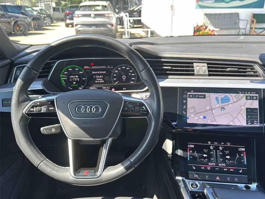 Audi e-tron