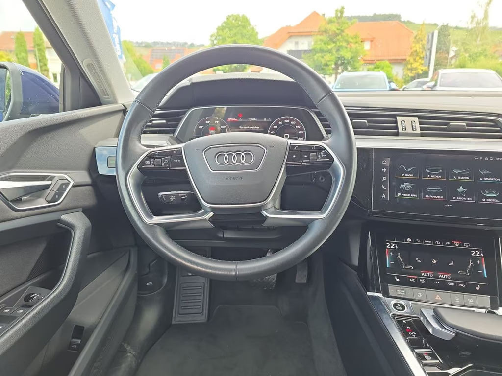 Audi e-tron