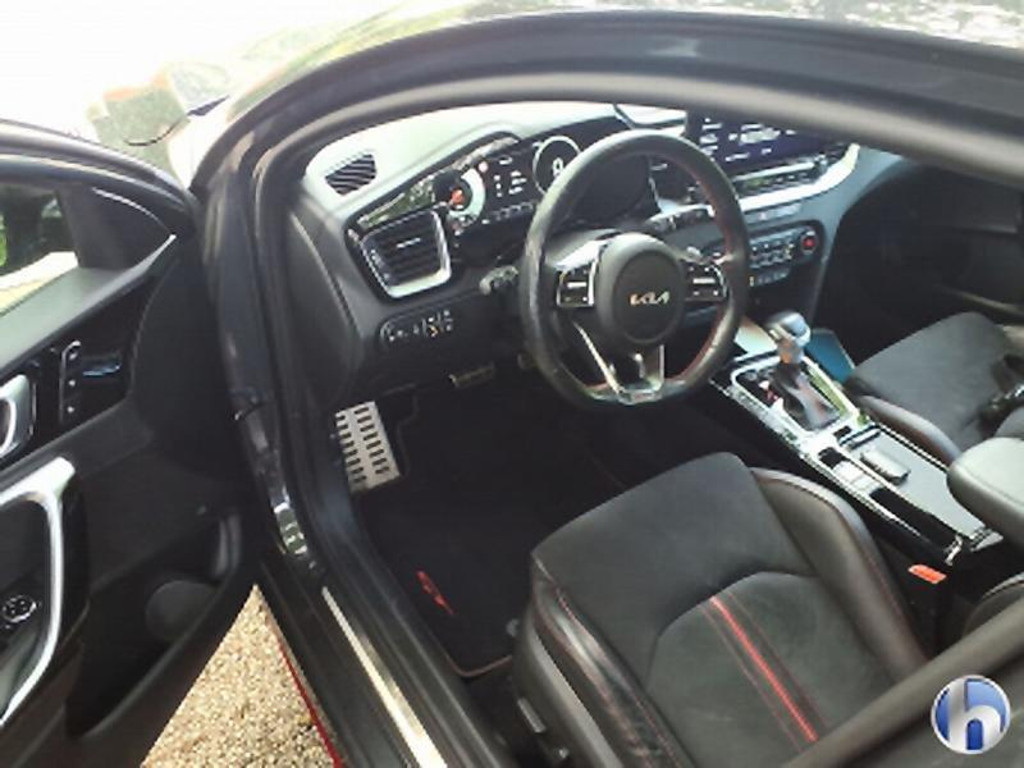 Kia ProCeed