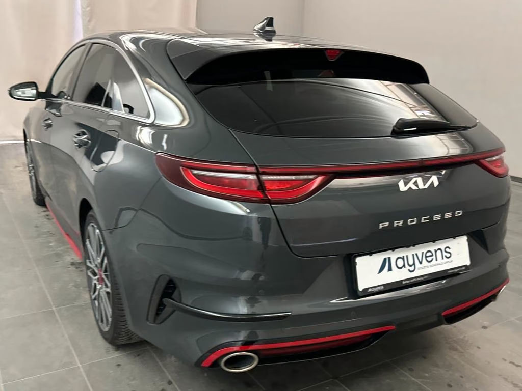 Kia ProCeed