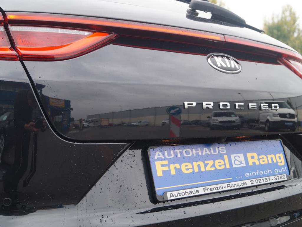Kia ProCeed