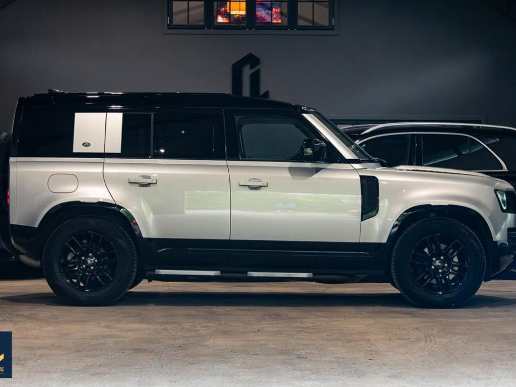 Land Rover Defender Dynamic HSE 110