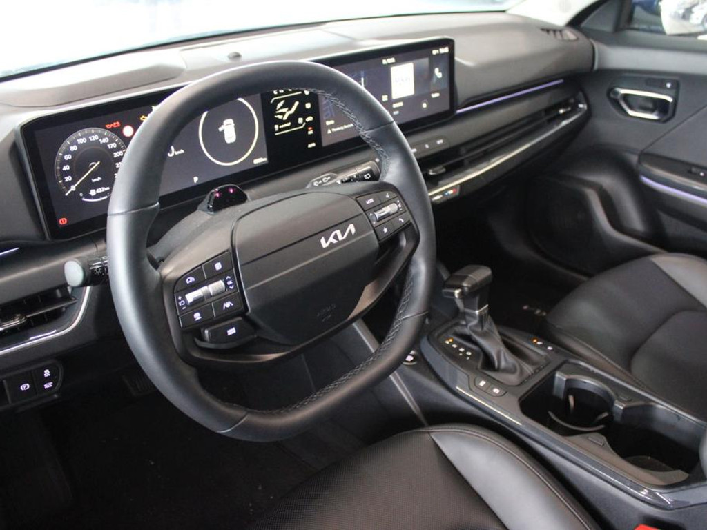 Kia K4