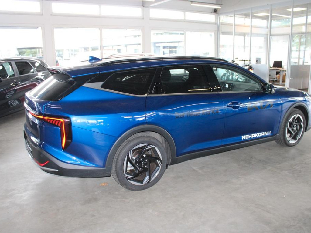 Kia K4