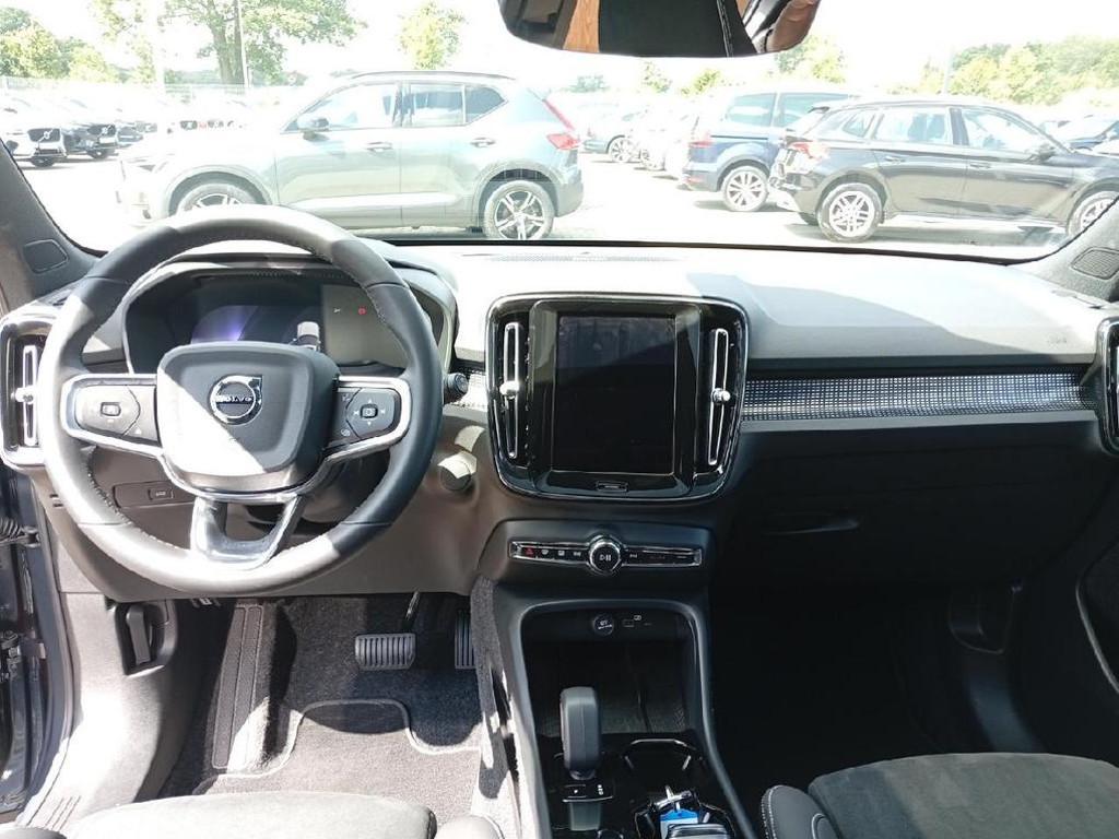Volvo EX40