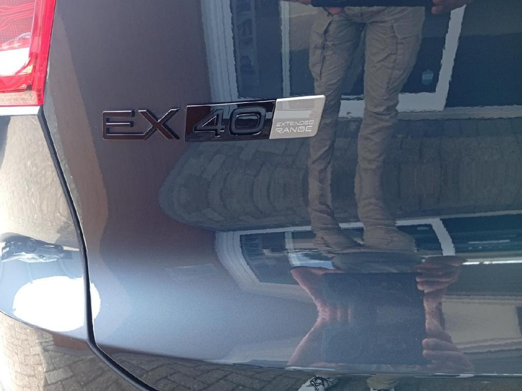 Volvo EX40