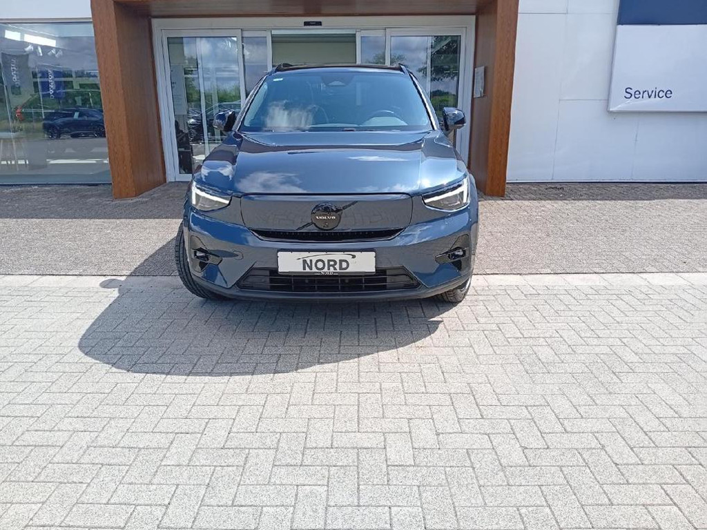 Volvo EX40
