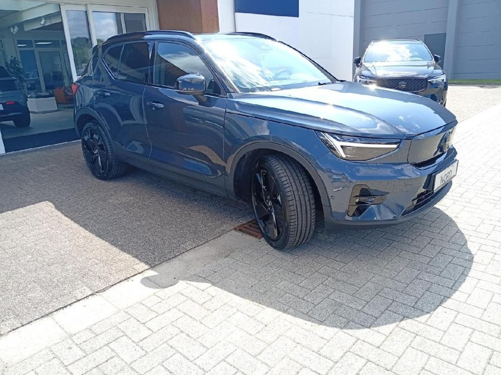 Volvo EX40