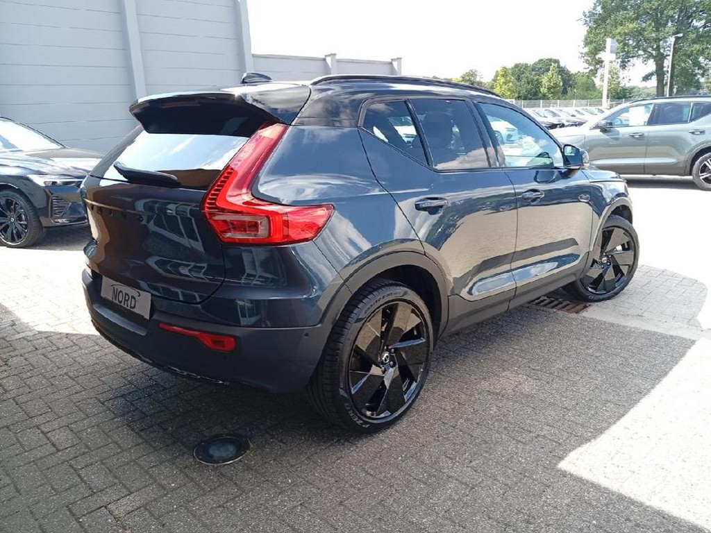Volvo EX40