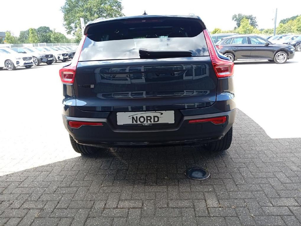 Volvo EX40