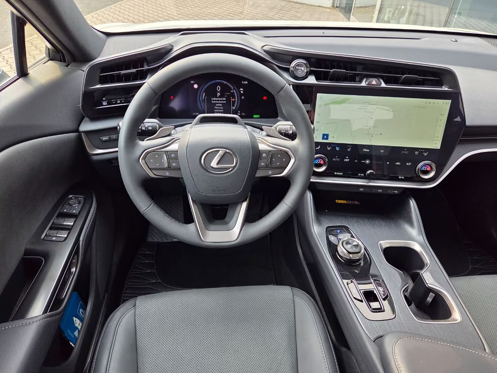 Lexus RZ
