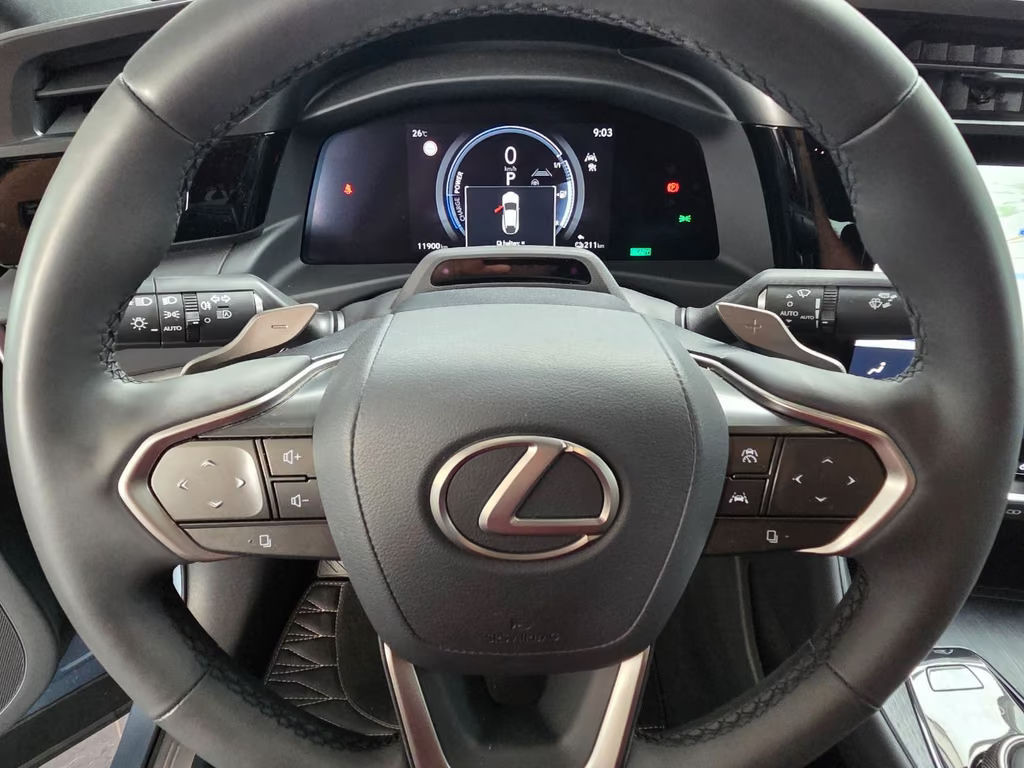Lexus RZ