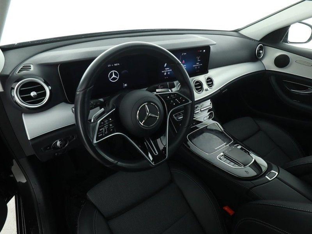 Mercedes-Benz E-Klasse E 220 AVANTGARDE Estate Premium E 220 d