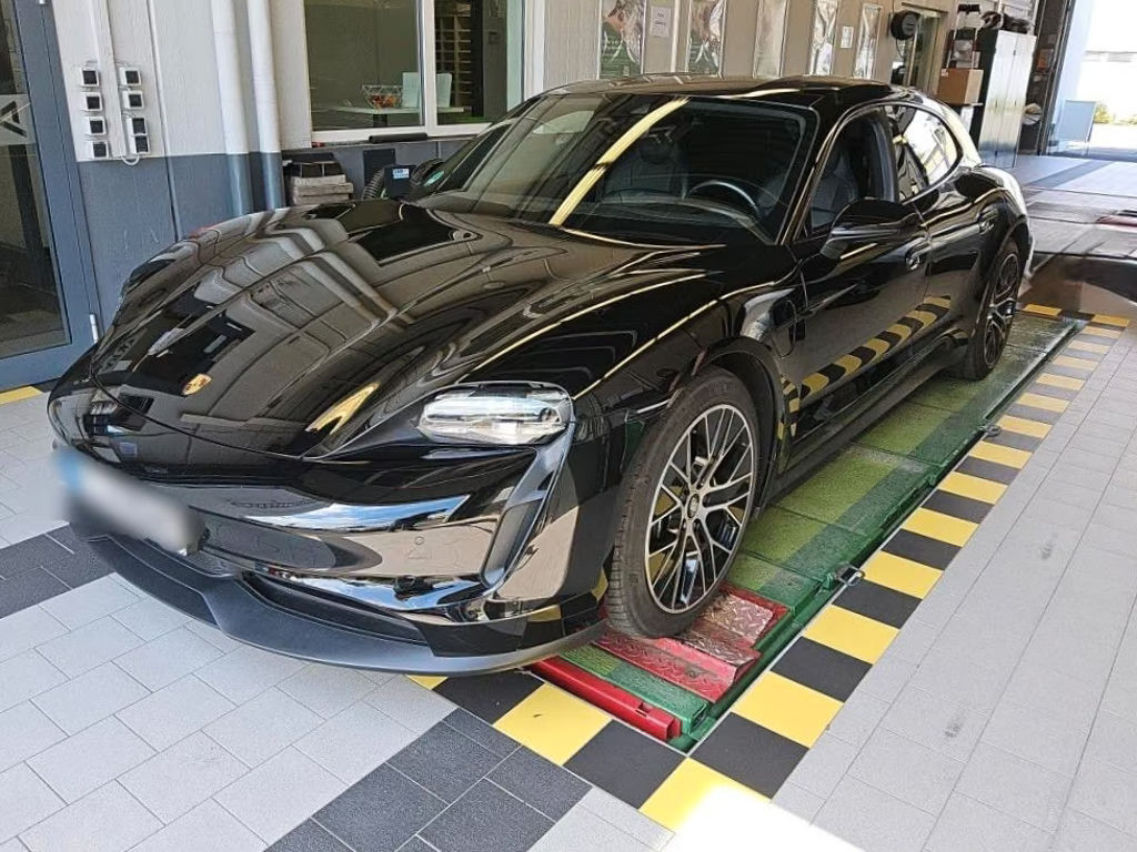 Porsche Taycan Sport Turismo