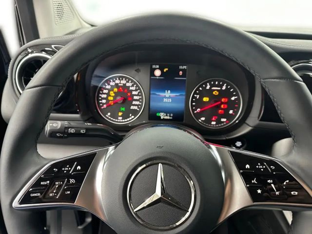 Mercedes-Benz T 180