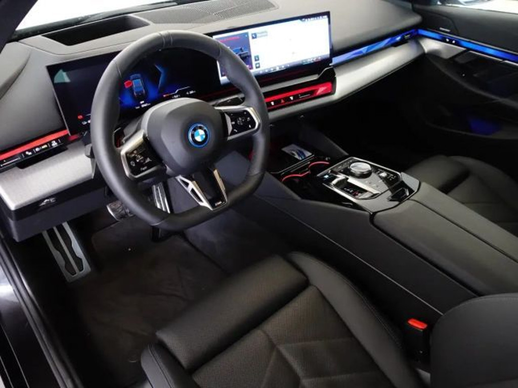 BMW i5