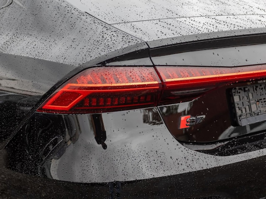 Audi S7