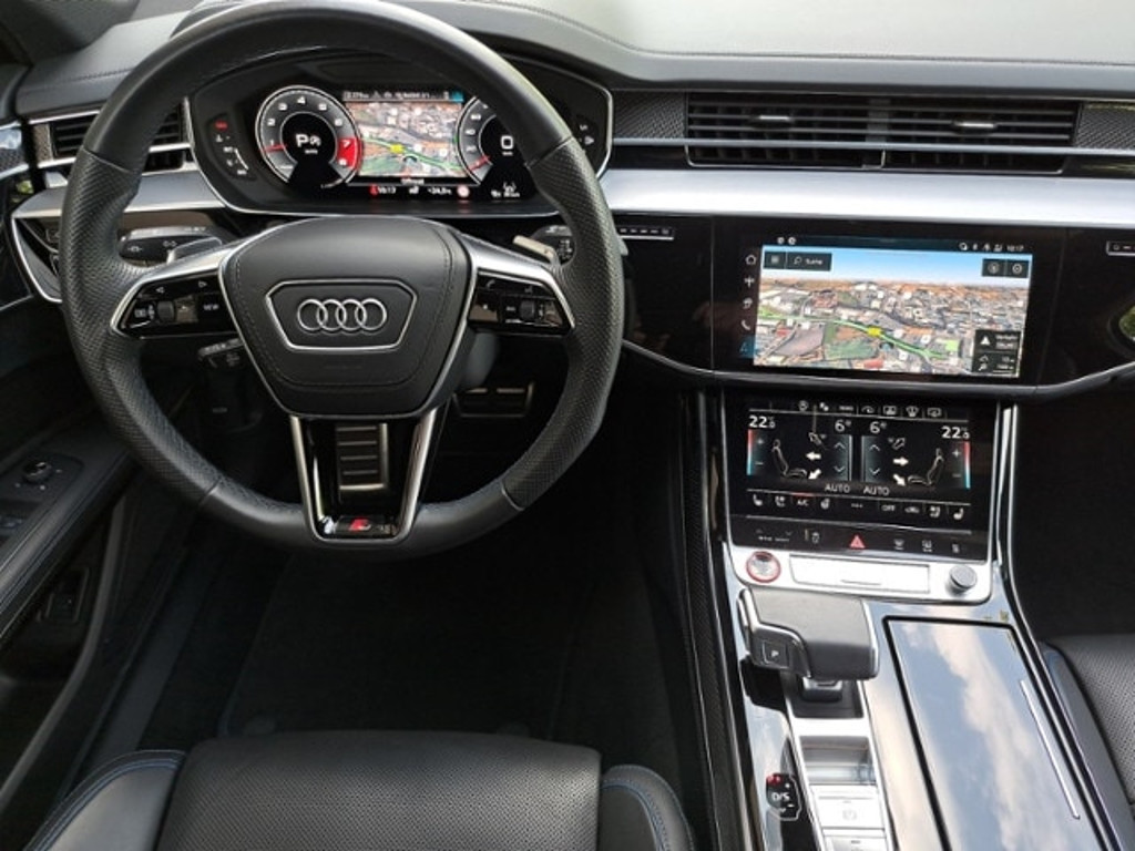 Audi S8