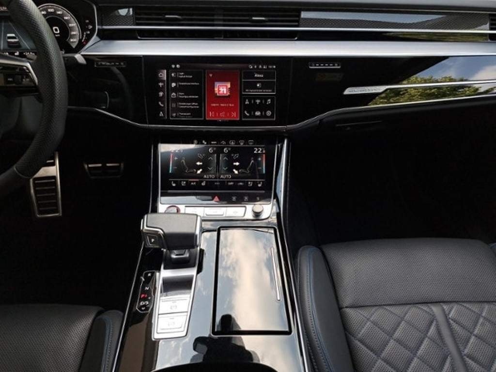 Audi S8