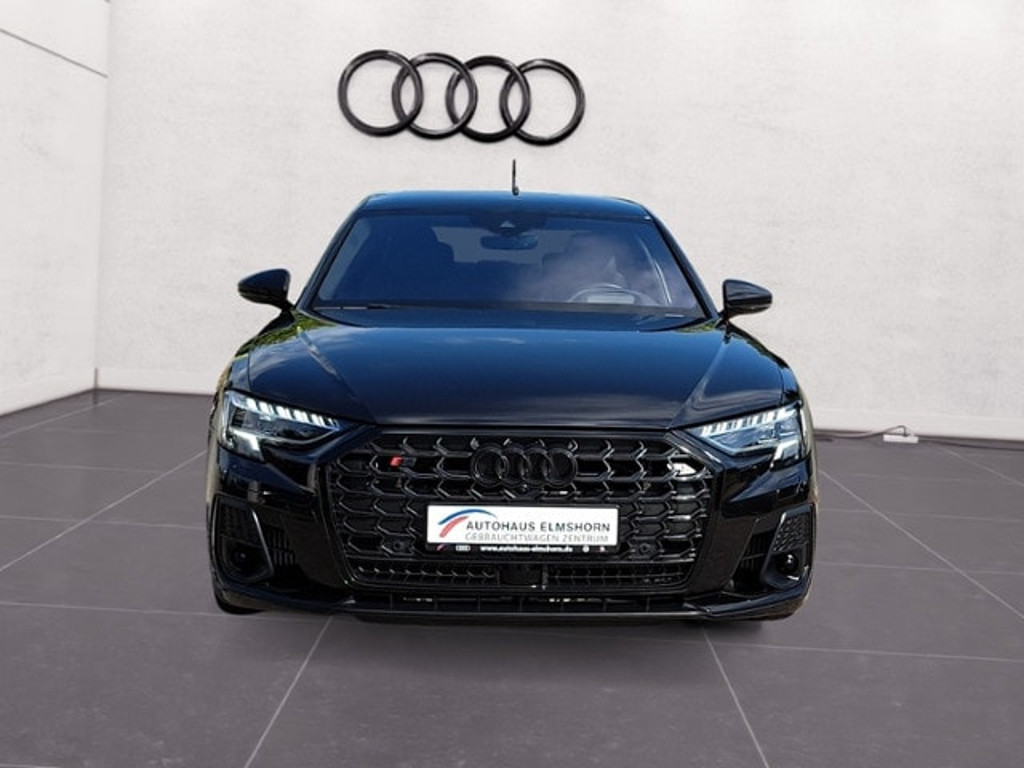 Audi S8