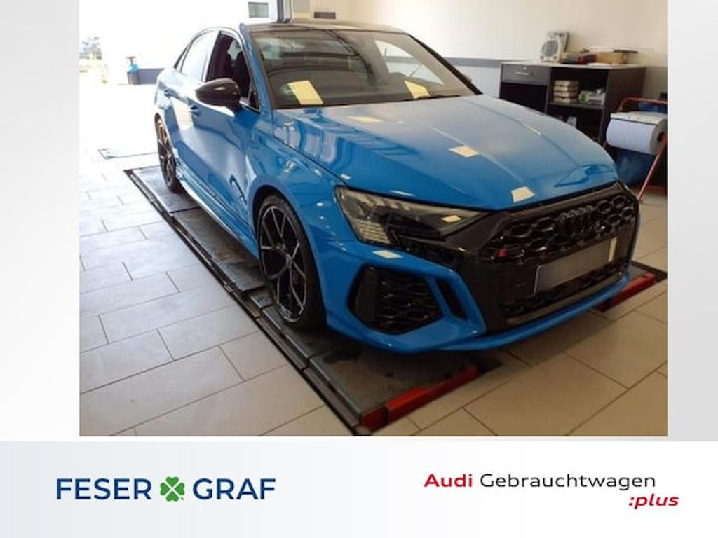 Audi RS3 Sedan Quattro S-Tronic