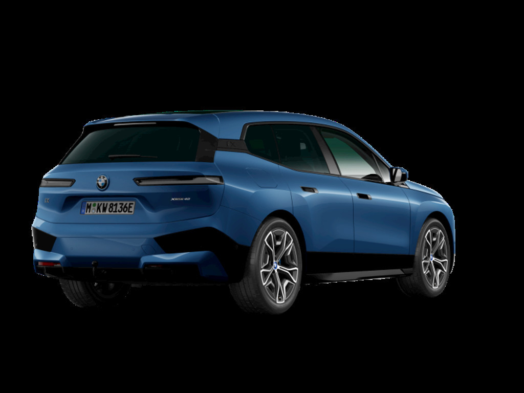 BMW iX
