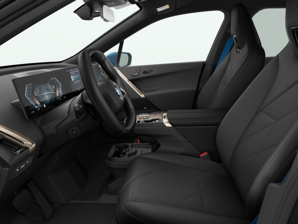 BMW iX