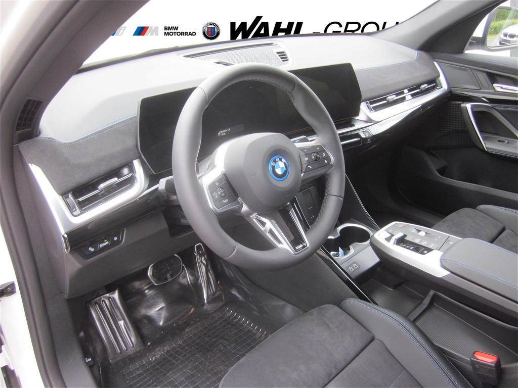BMW iX2