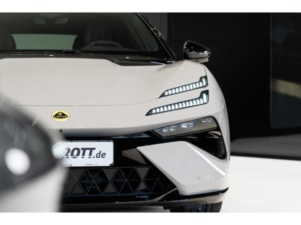 Lotus Emeya