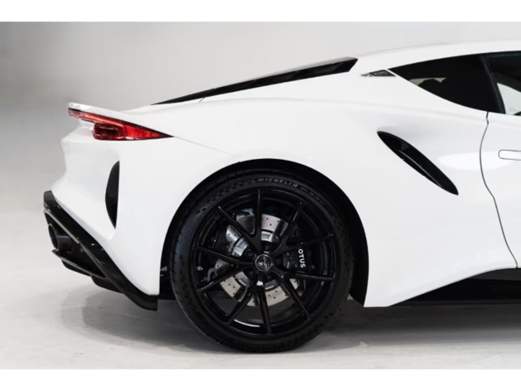 Lotus Emira