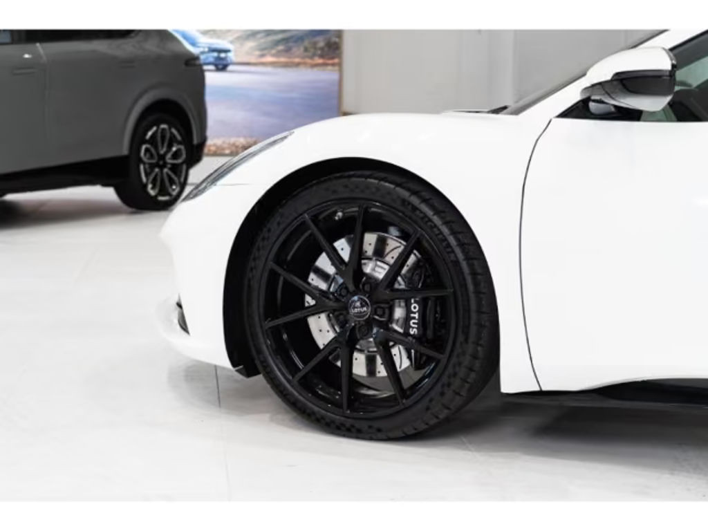 Lotus Emira