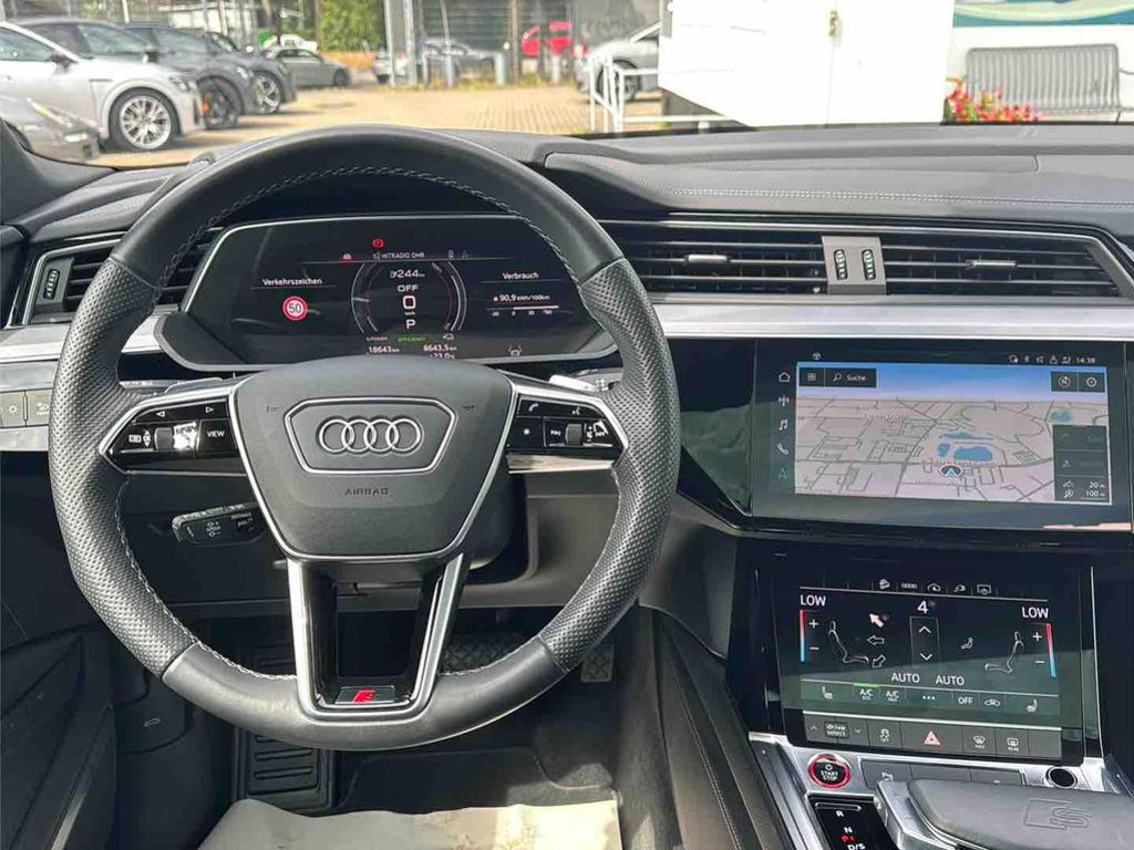 Audi e-tron