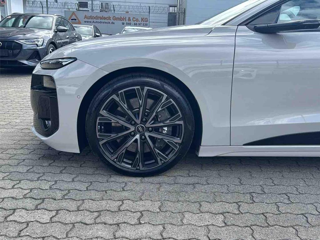 Audi S6 e-tron